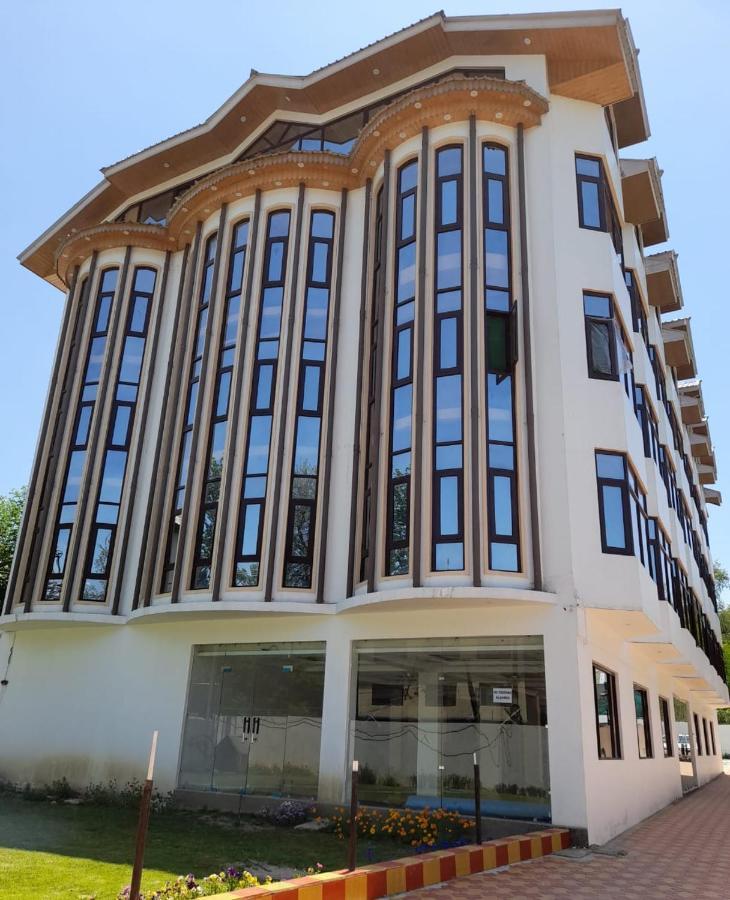 Hotel Zoon Dabb Srinagar Airport Kashmir Exterior foto