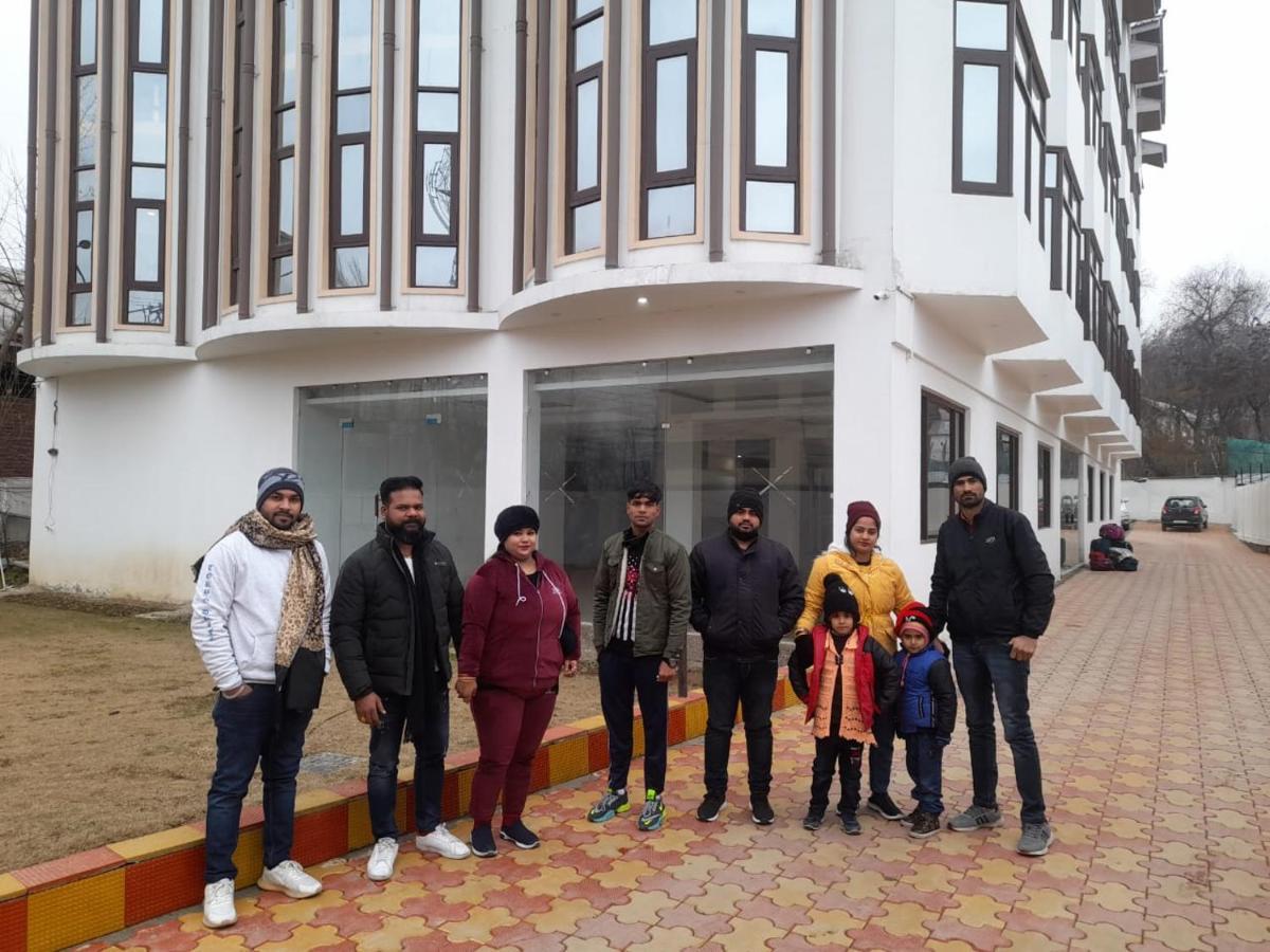 Hotel Zoon Dabb Srinagar Airport Kashmir Exterior foto